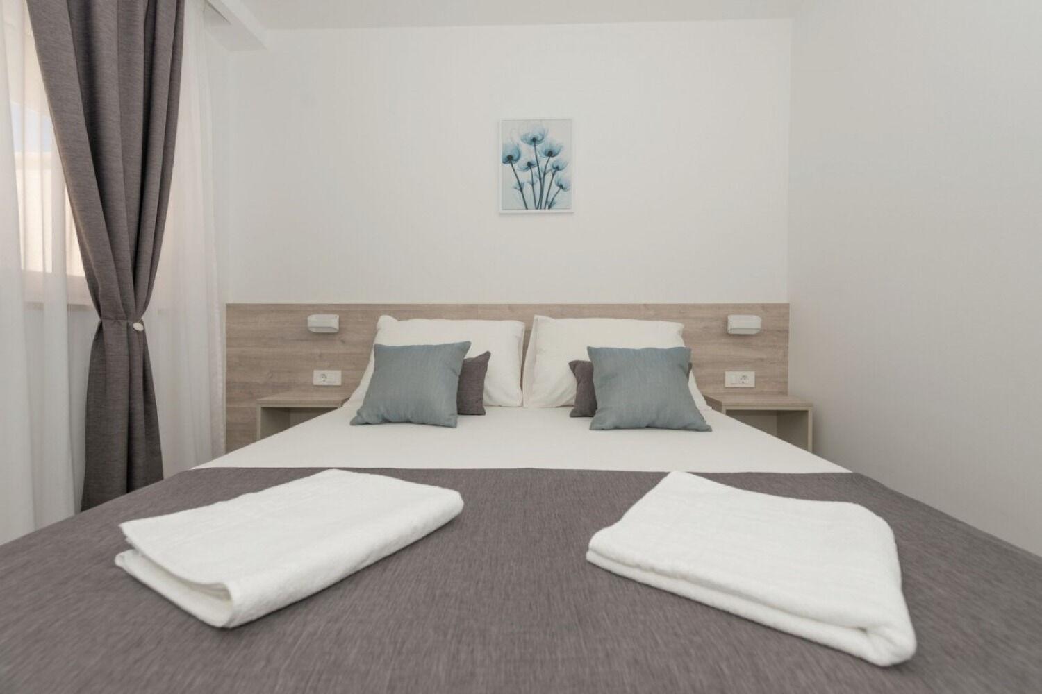 Apartments Mari - 40M From The Beach Makarska Esterno foto