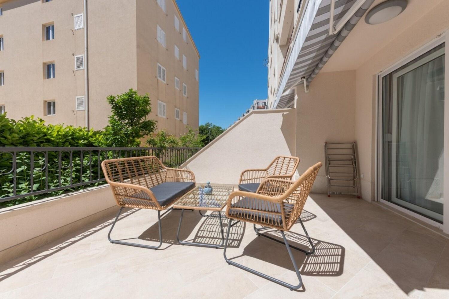 Apartments Mari - 40M From The Beach Makarska Esterno foto