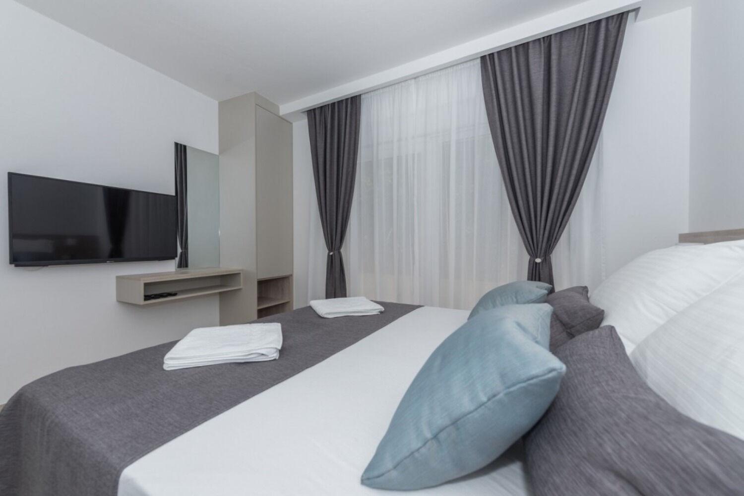 Apartments Mari - 40M From The Beach Makarska Esterno foto