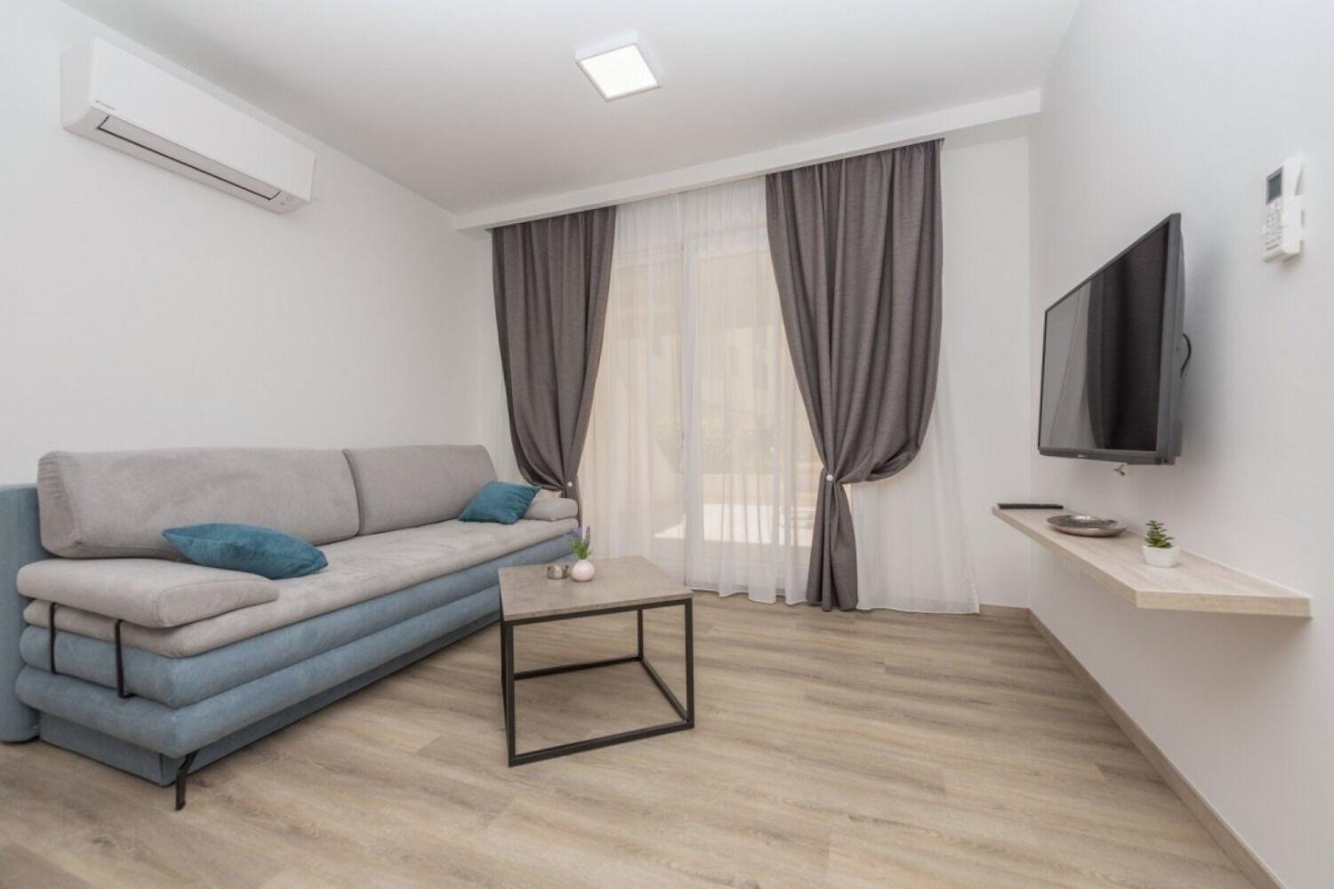 Apartments Mari - 40M From The Beach Makarska Esterno foto