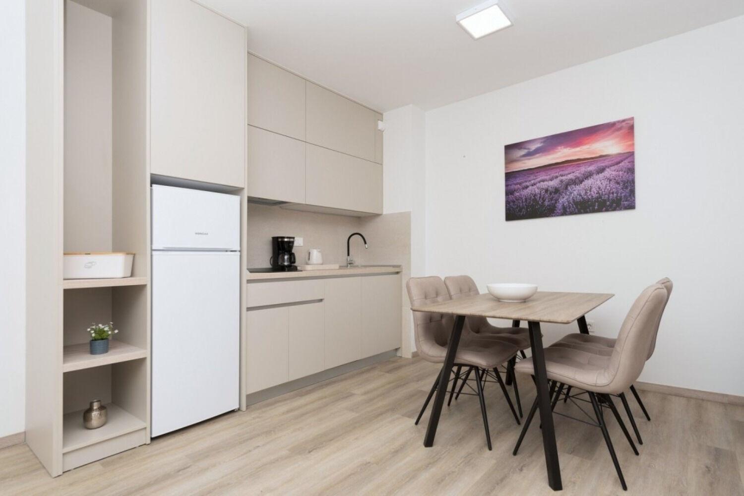 Apartments Mari - 40M From The Beach Makarska Esterno foto