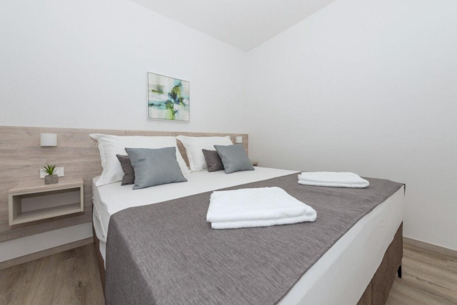 Apartments Mari - 40M From The Beach Makarska Esterno foto