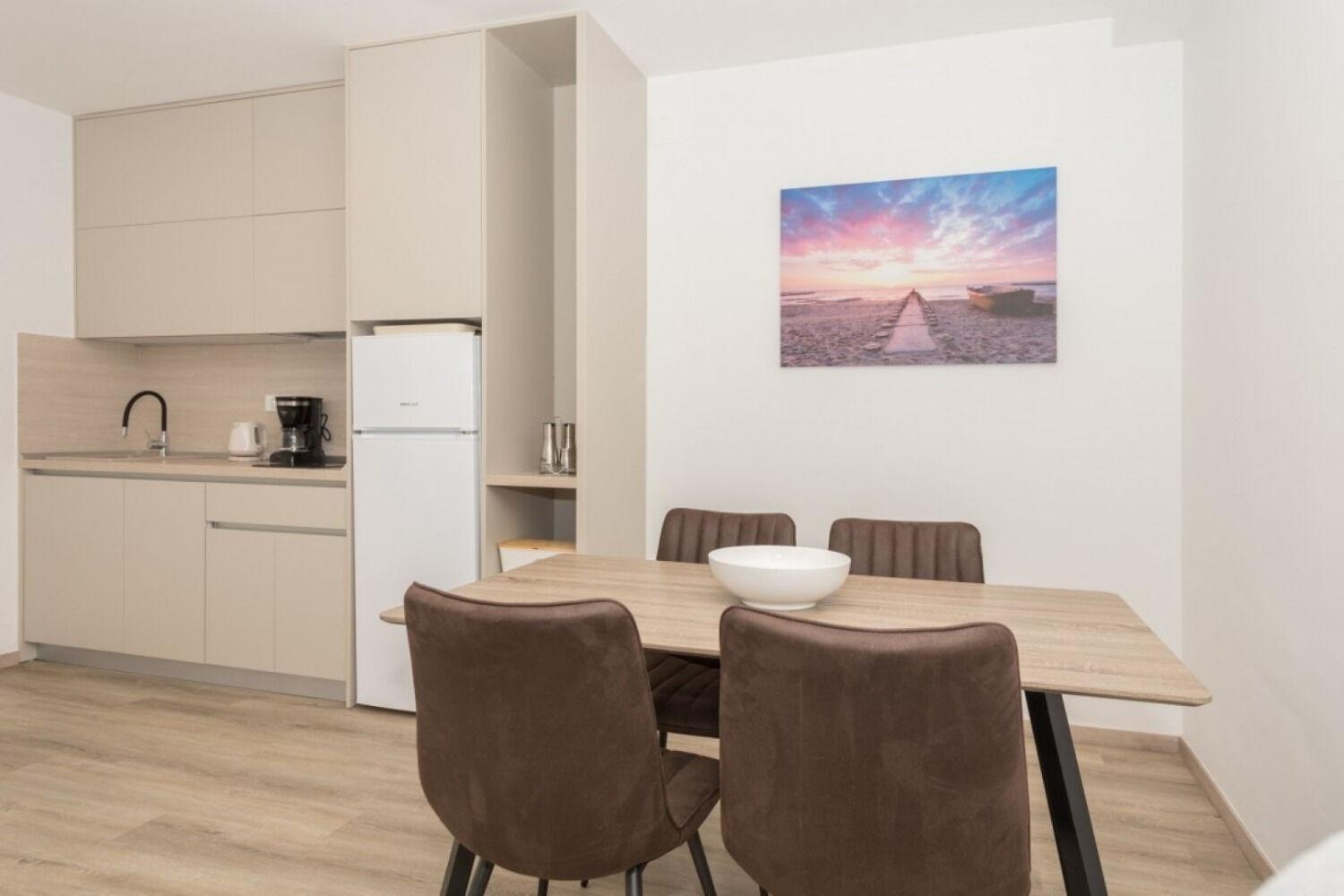 Apartments Mari - 40M From The Beach Makarska Esterno foto