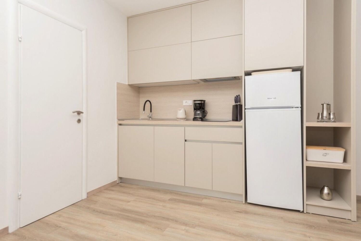 Apartments Mari - 40M From The Beach Makarska Esterno foto